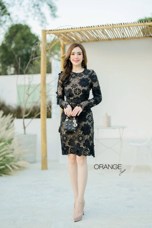 ORANGE JUICE Lace Embroidered Round Neck Dresses